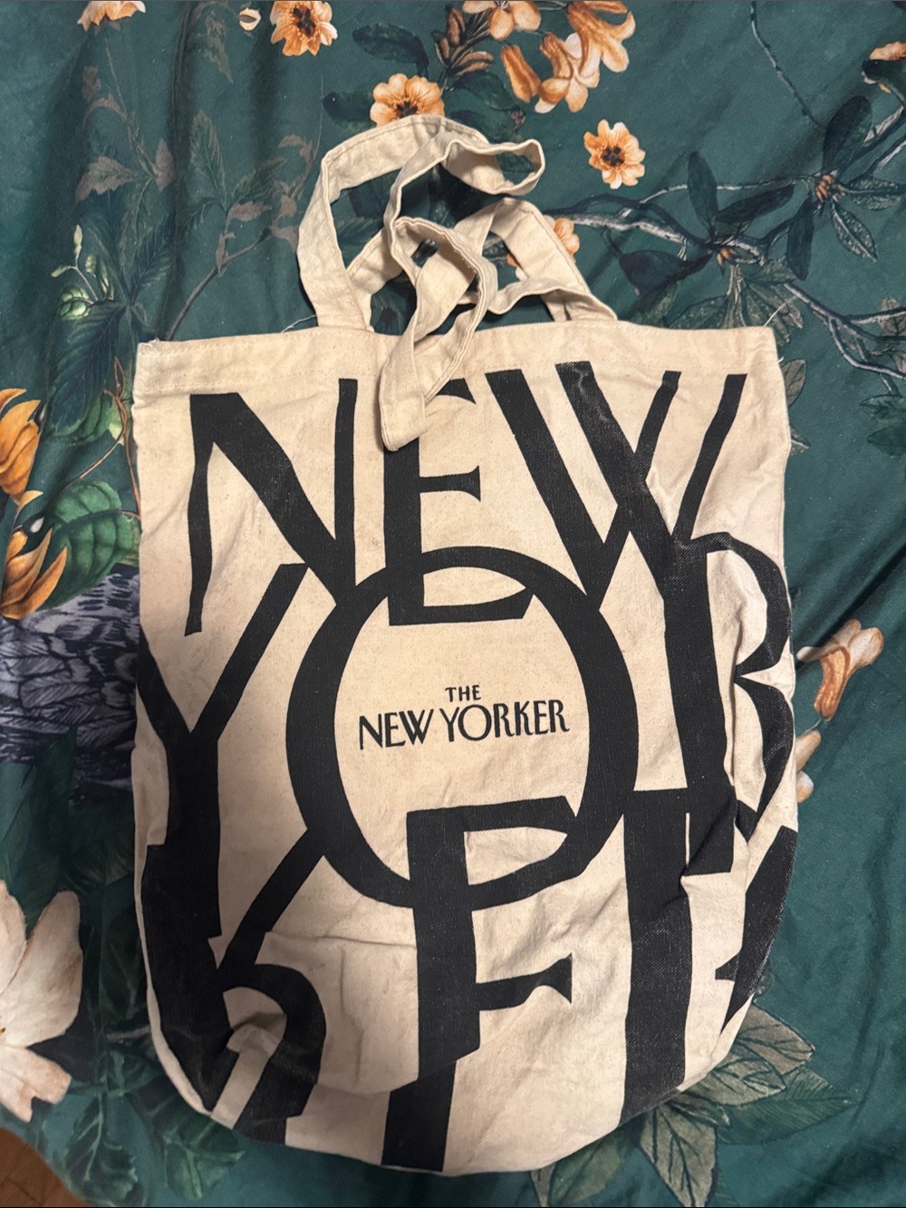 The New Yorker canvas Tote Bag in Natural with Black Print